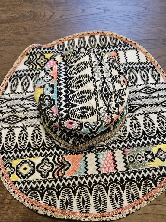 Women\'s Vintage Black & Multicolor Boho Embroidered Sun Hat